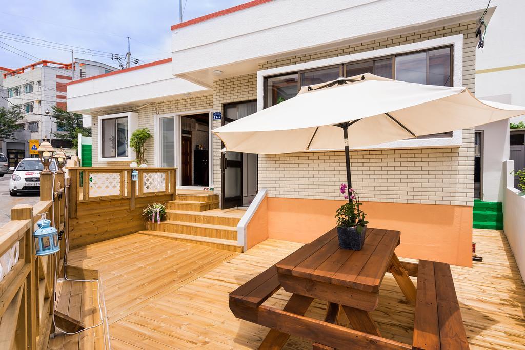 Yours Guesthouse In Tongyeong Exterior foto